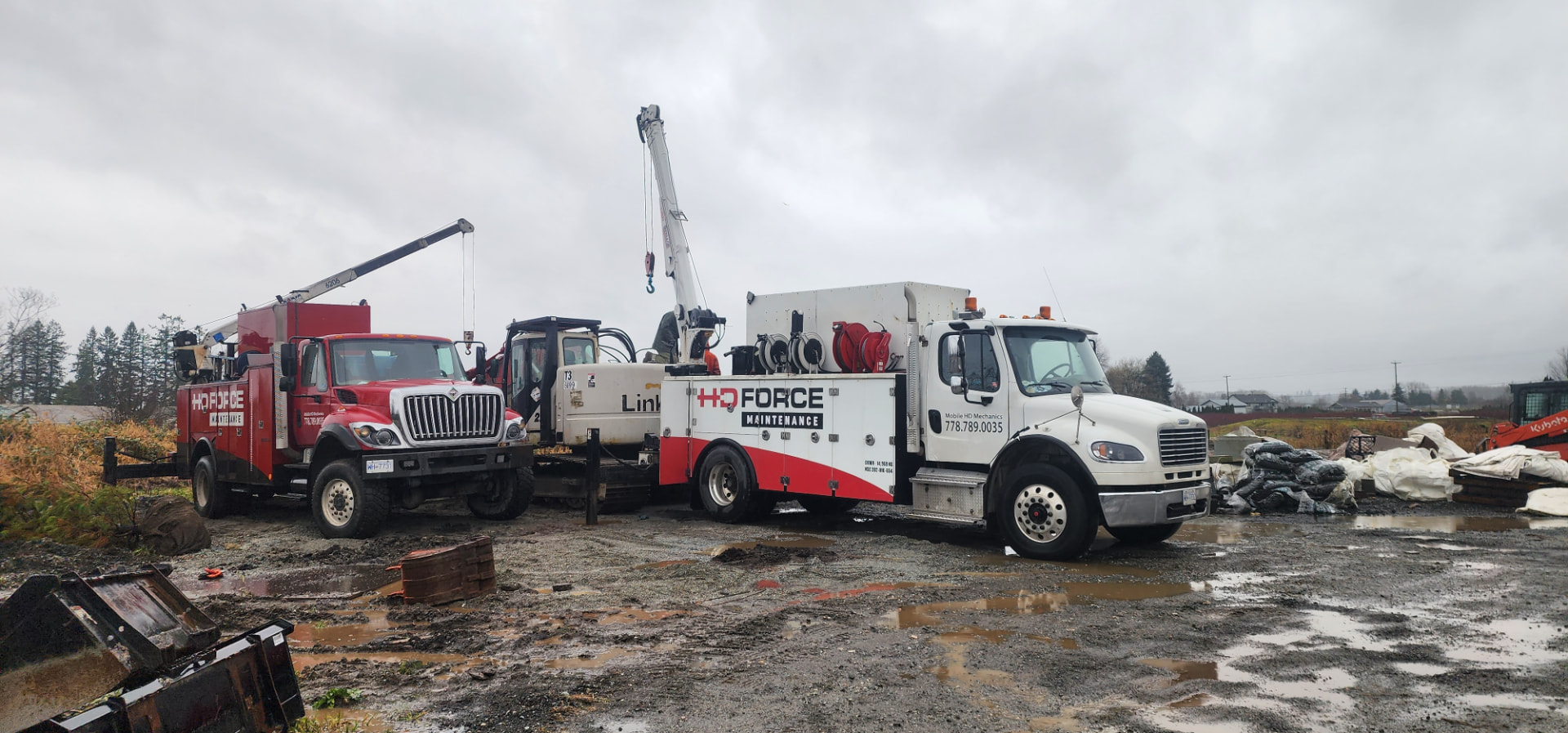 Link-Belt counterweight removal with two service trucks